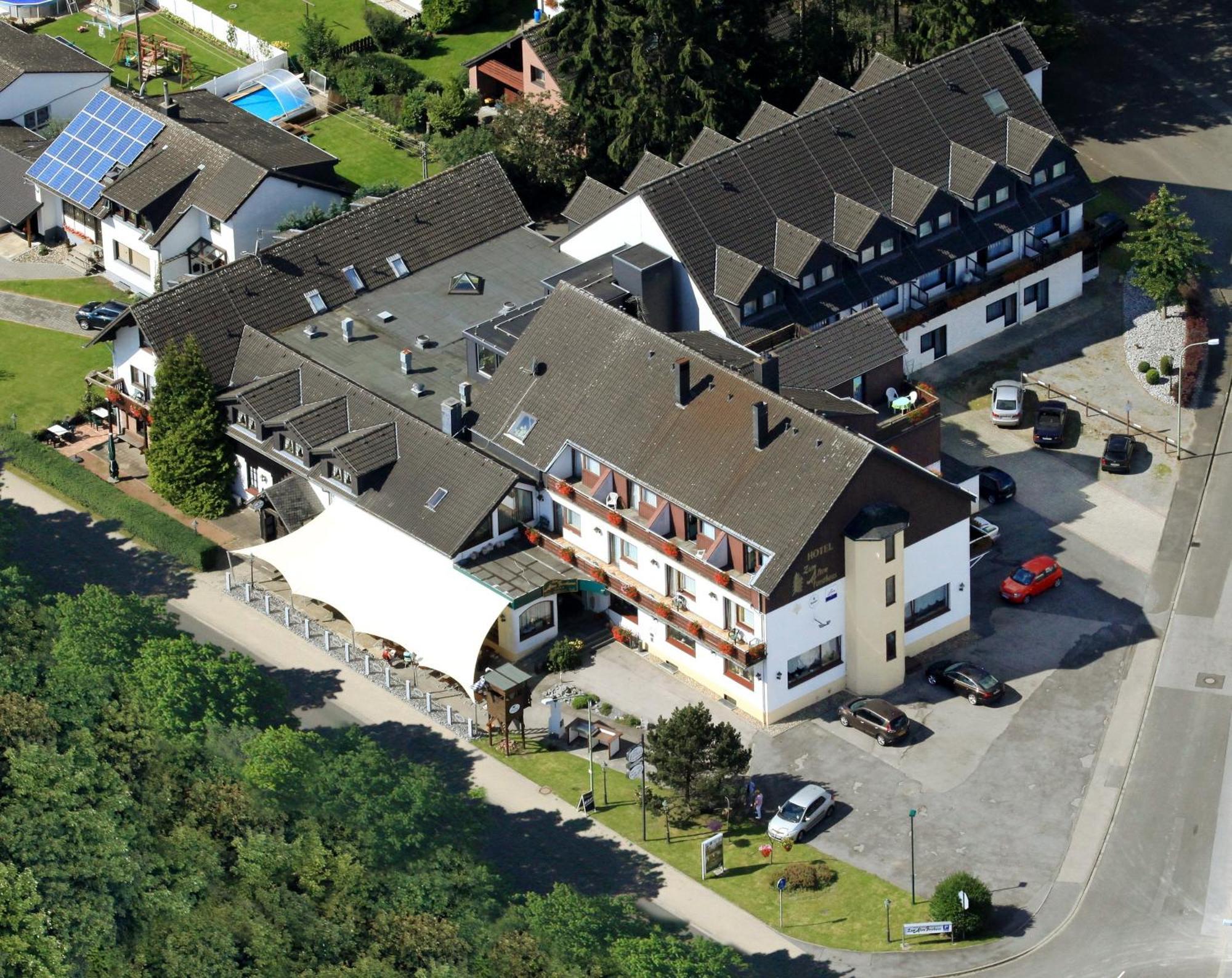 Land-Gut-Hotel Zum Alten Forsthaus - Aufladestation Fuer Elektroautos Hurtgenwald Exterior photo